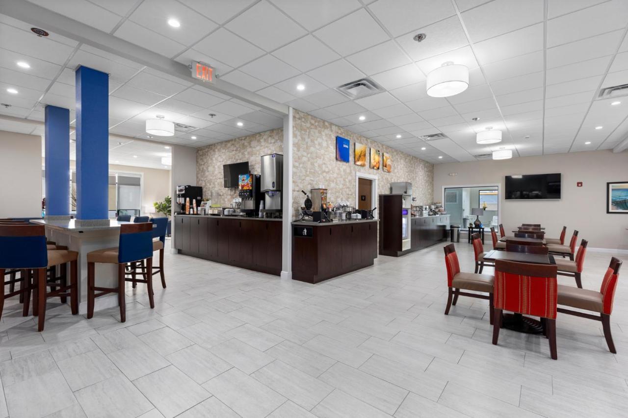 Comfort Inn & Suites St Louis-Hazelwood Exterior photo