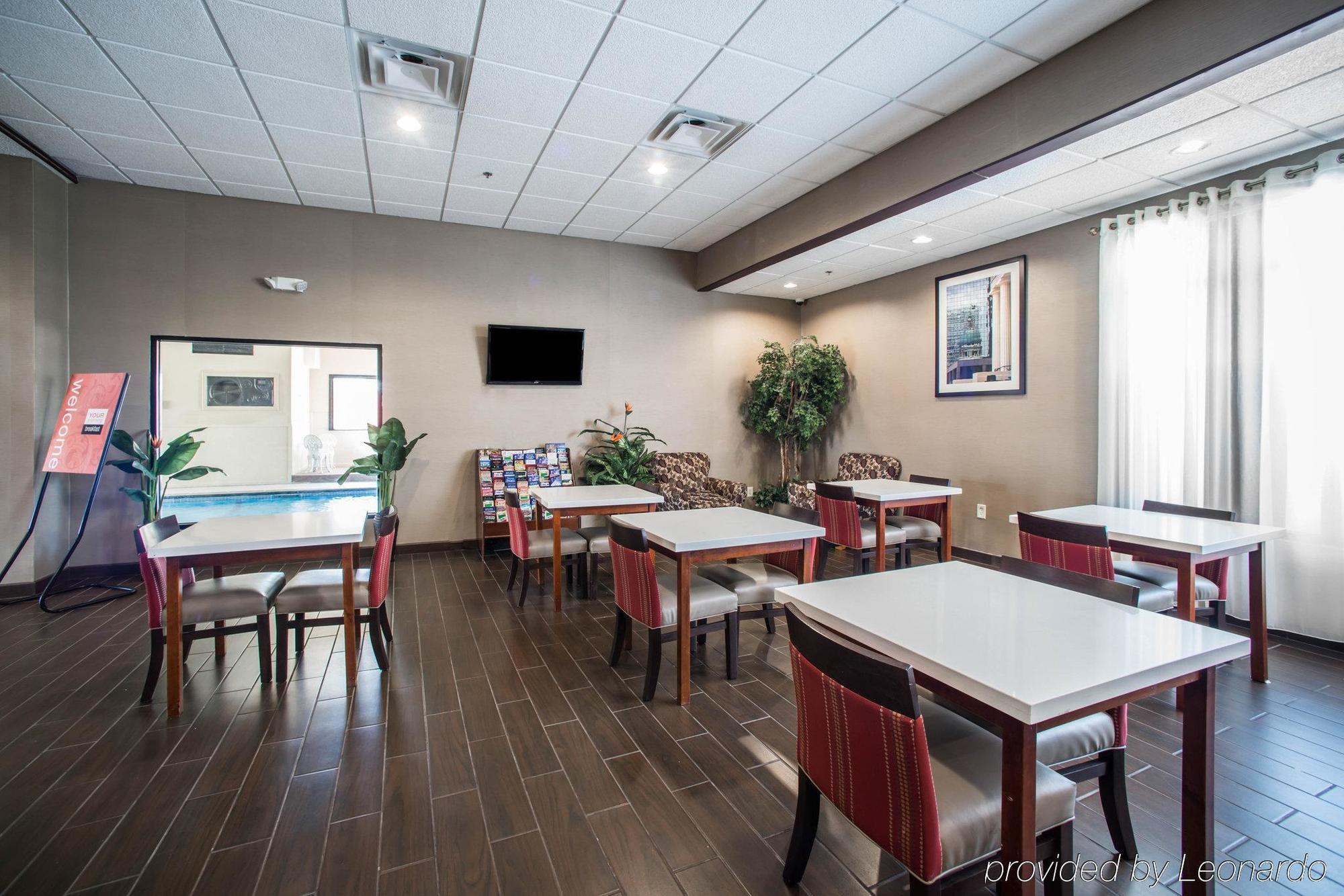 Comfort Inn & Suites St Louis-Hazelwood Exterior photo